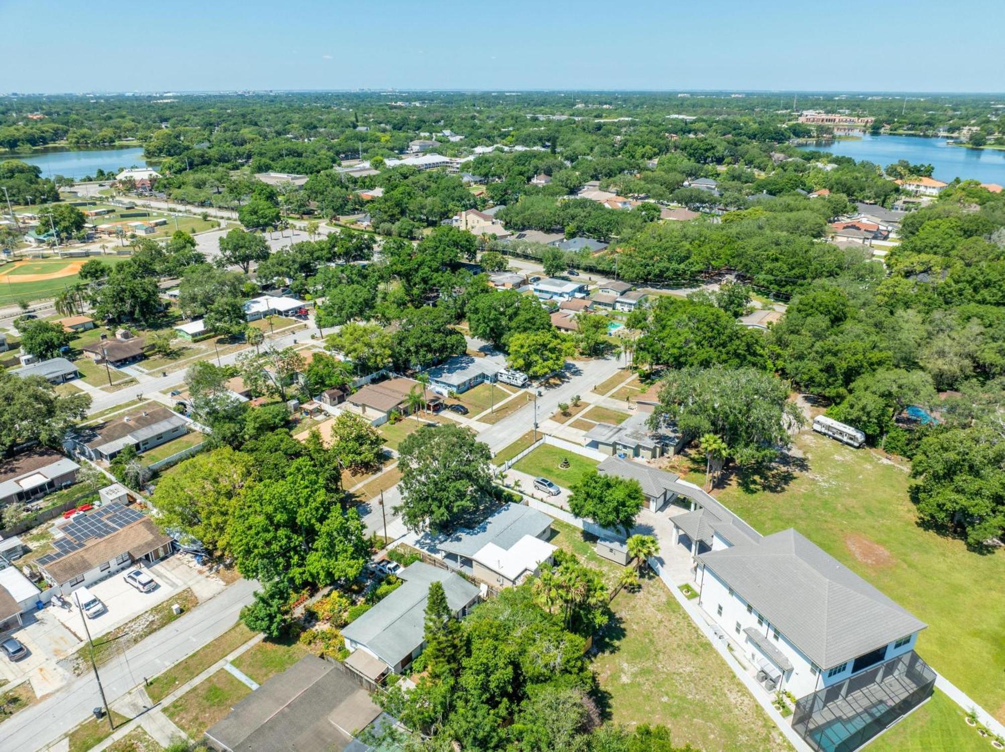 Lakefront Private Oasis In Tampa Bay Villa Exterior photo