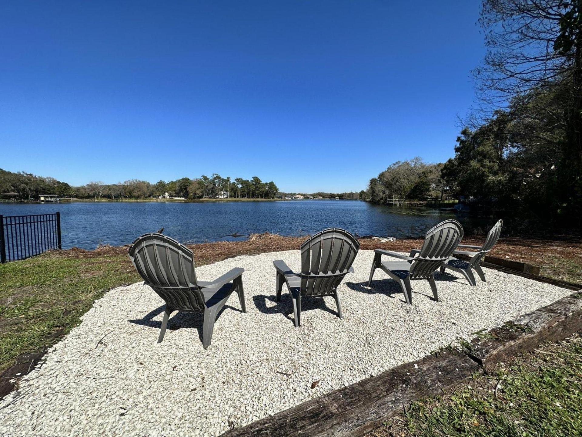 Lakefront Private Oasis In Tampa Bay Villa Exterior photo